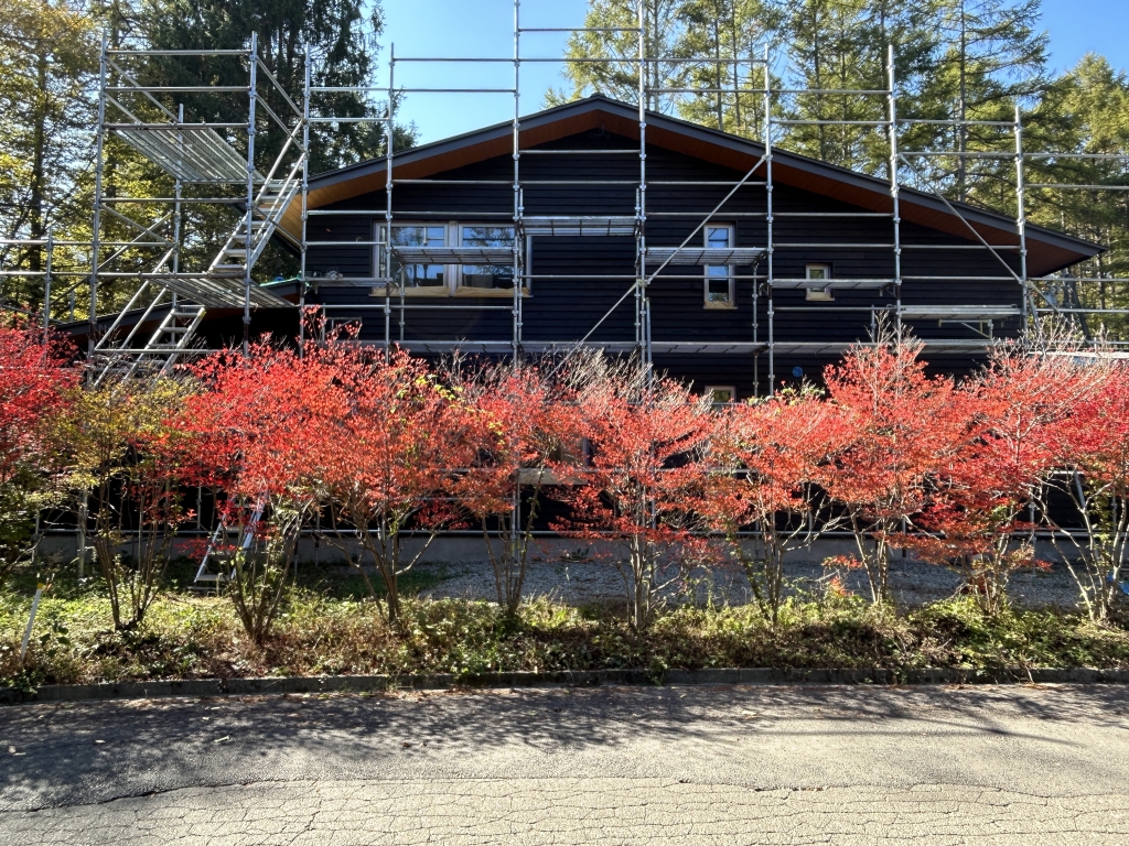 外壁塗装工事と内部工事-旋律の家-