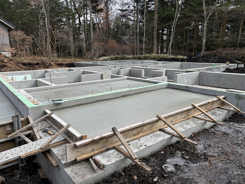 基礎工事２－華明の家－